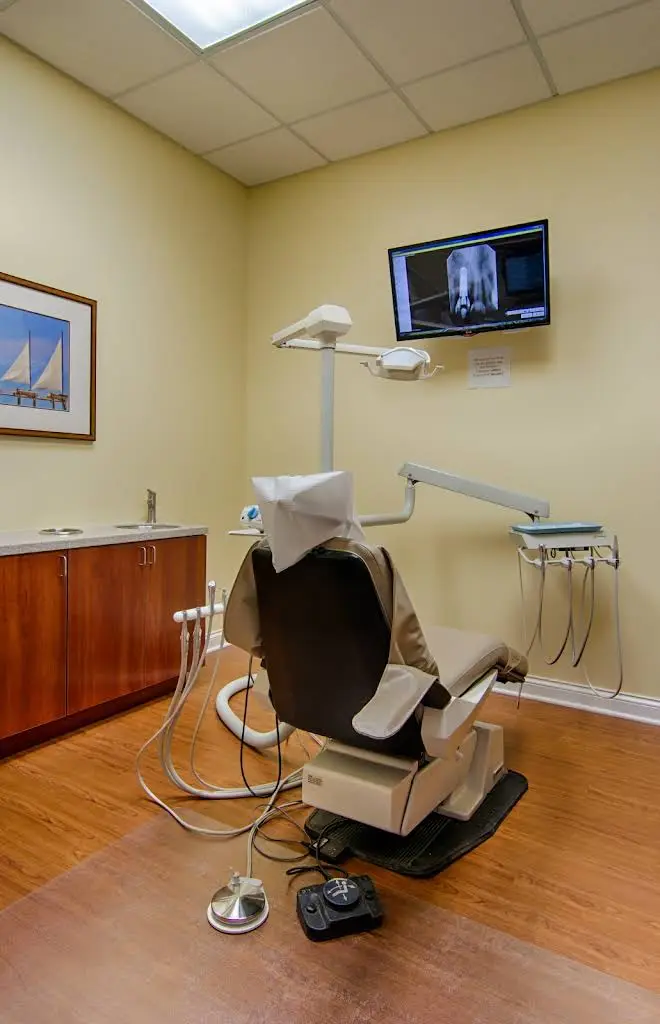 Dr. Christopher B. Quick, DDS