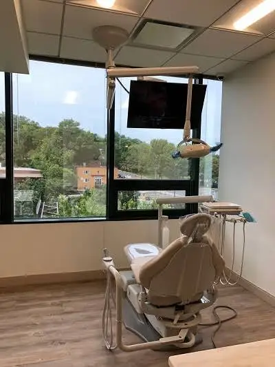 Crystal City Dental Care: Flavio W. Nasr, DDS