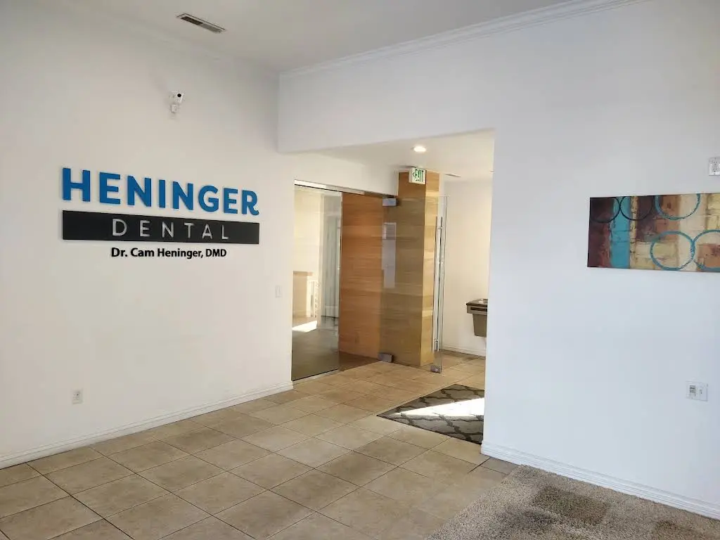 Heninger Dental: Dr Cam Heninger