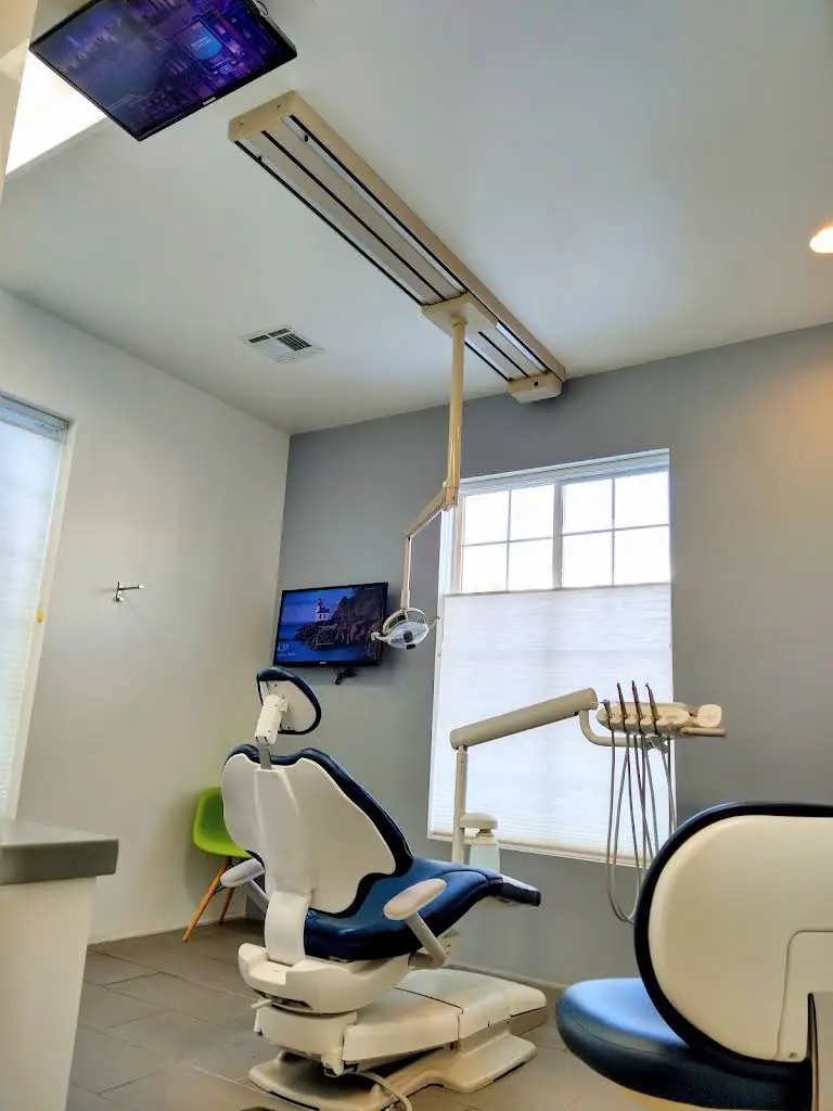 Heninger Dental: Dr Cam Heninger