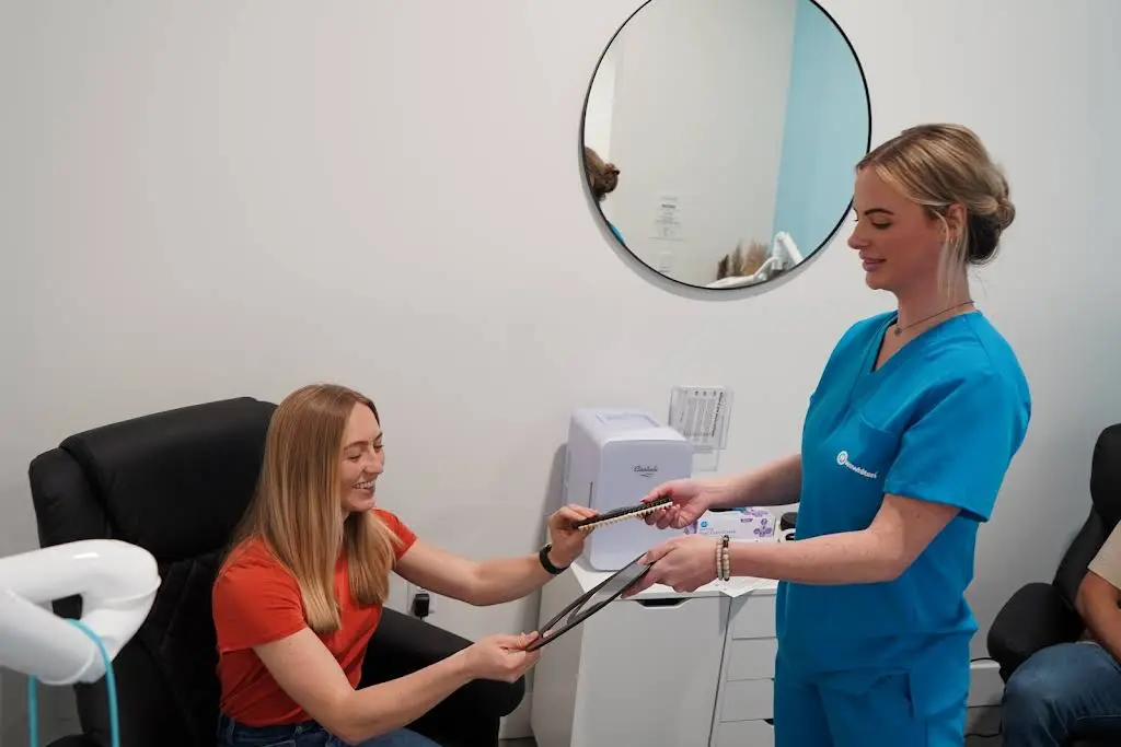 We Whiten Teeth Whitening