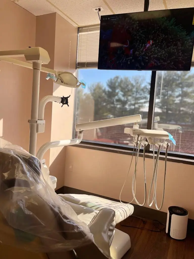 Silver Spring Dental Implant Center / Smiles of Hyattsville
