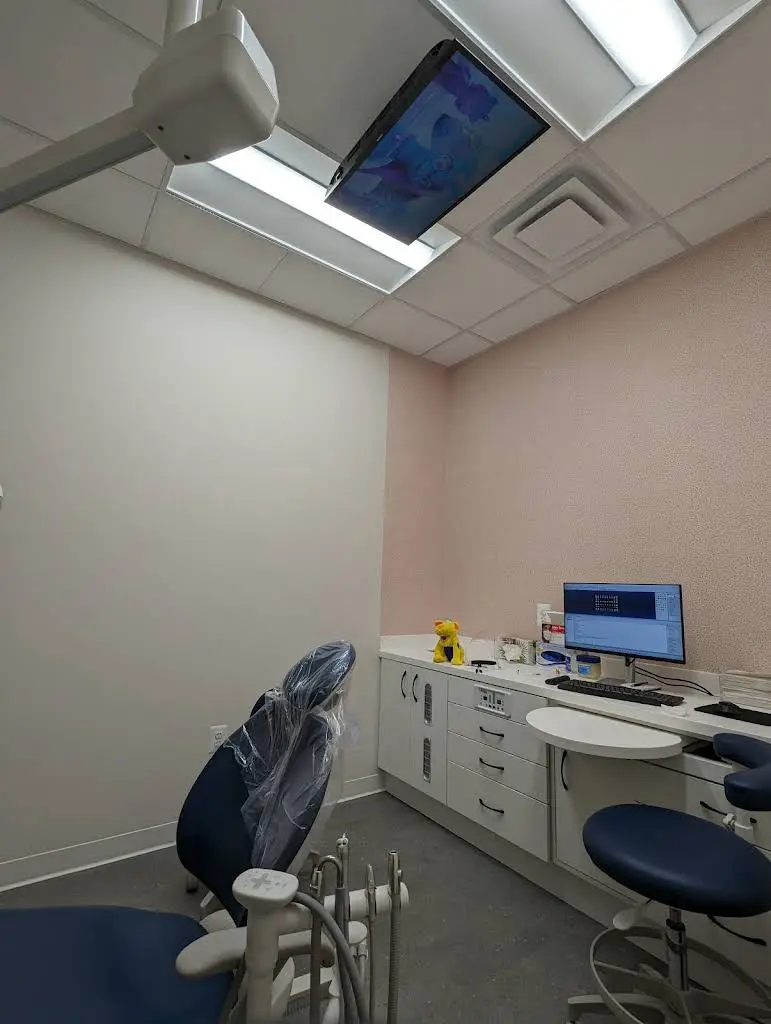 Young Smiles Pediatric Dentistry