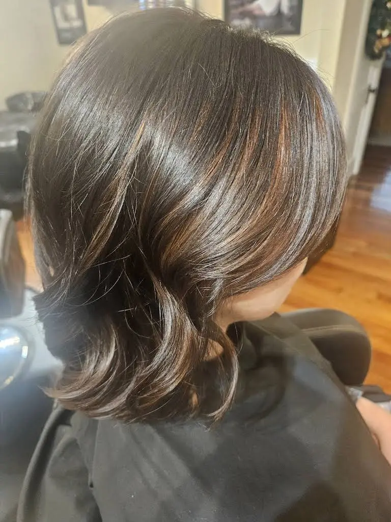 L B Salon & Spa