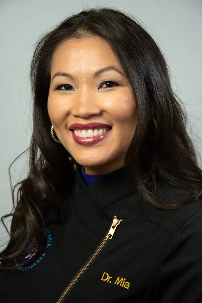 Smiles By Mia: Dr. Mia Pham Sanchez de Lozada