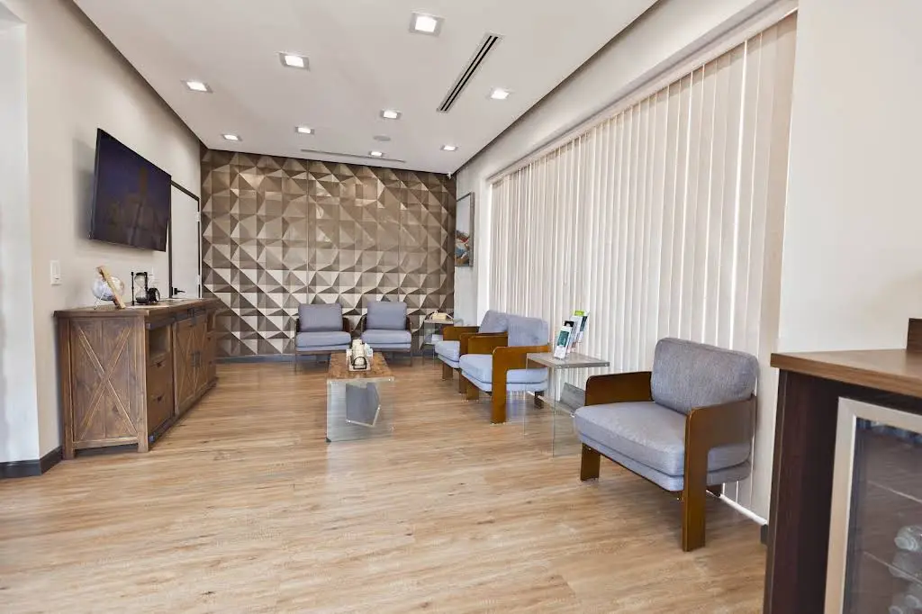 Oakton Dental Implants & Endodontics - Dr. Matri