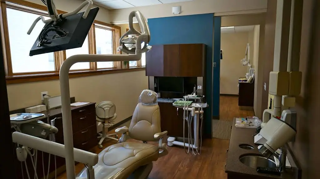 Lux White Dental Group