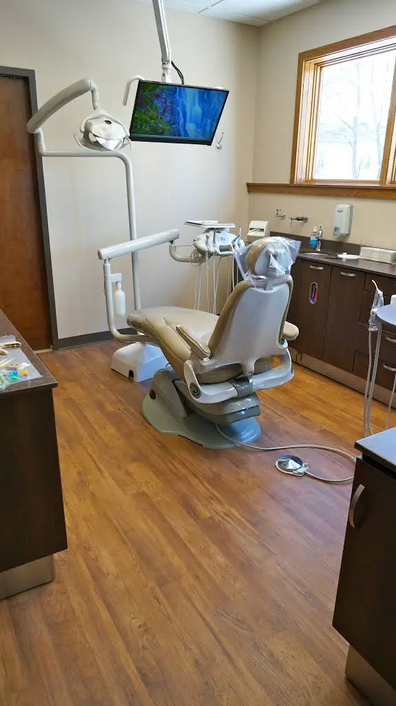 Lux White Dental Group