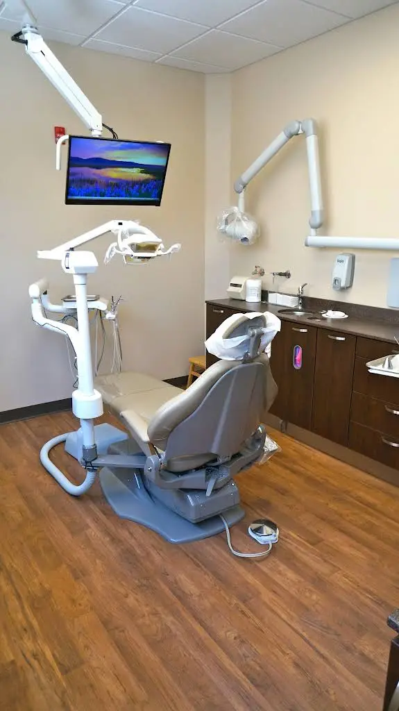 Lux White Dental Group