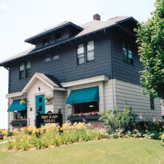 Guttormsen & Hoffner Dental