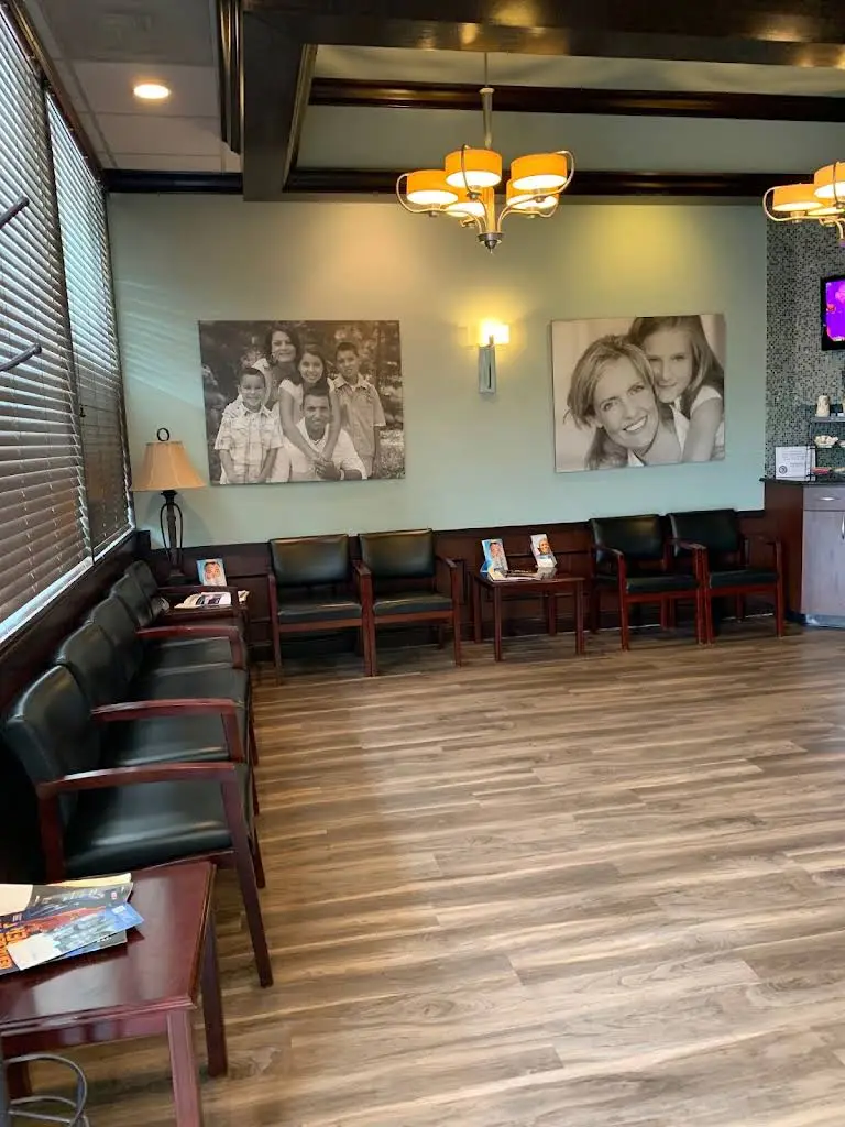 Sonrisas and Smiles Dental Care