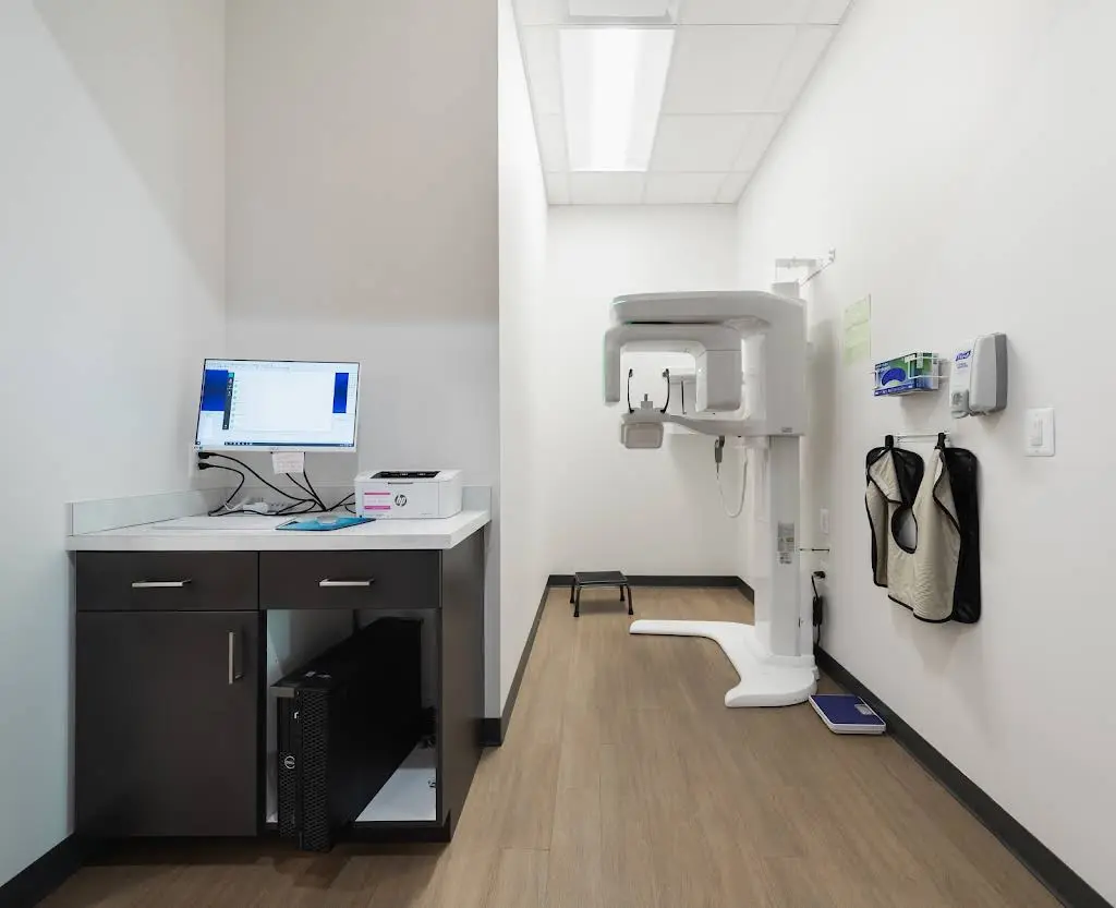 Smileville Family Dental - Alexandria