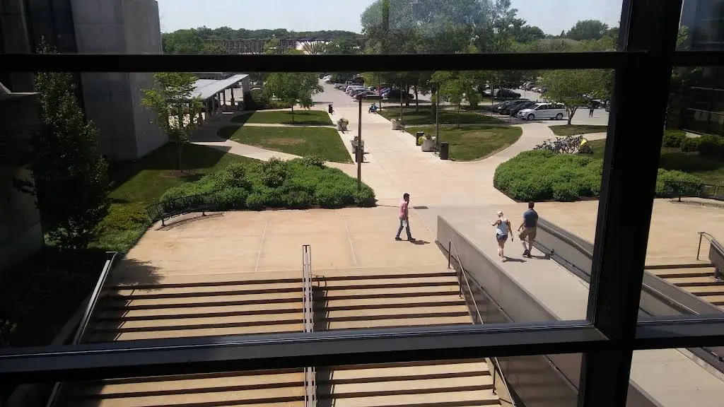 The University of Iowa College of Dentistry and Dental Clinics