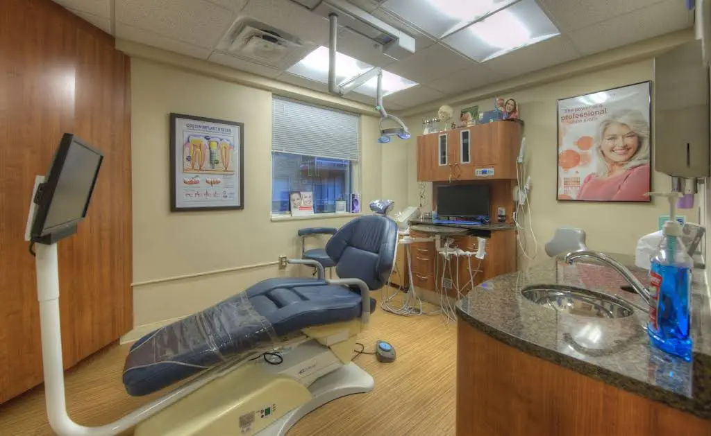 Dr. Morris Smiles