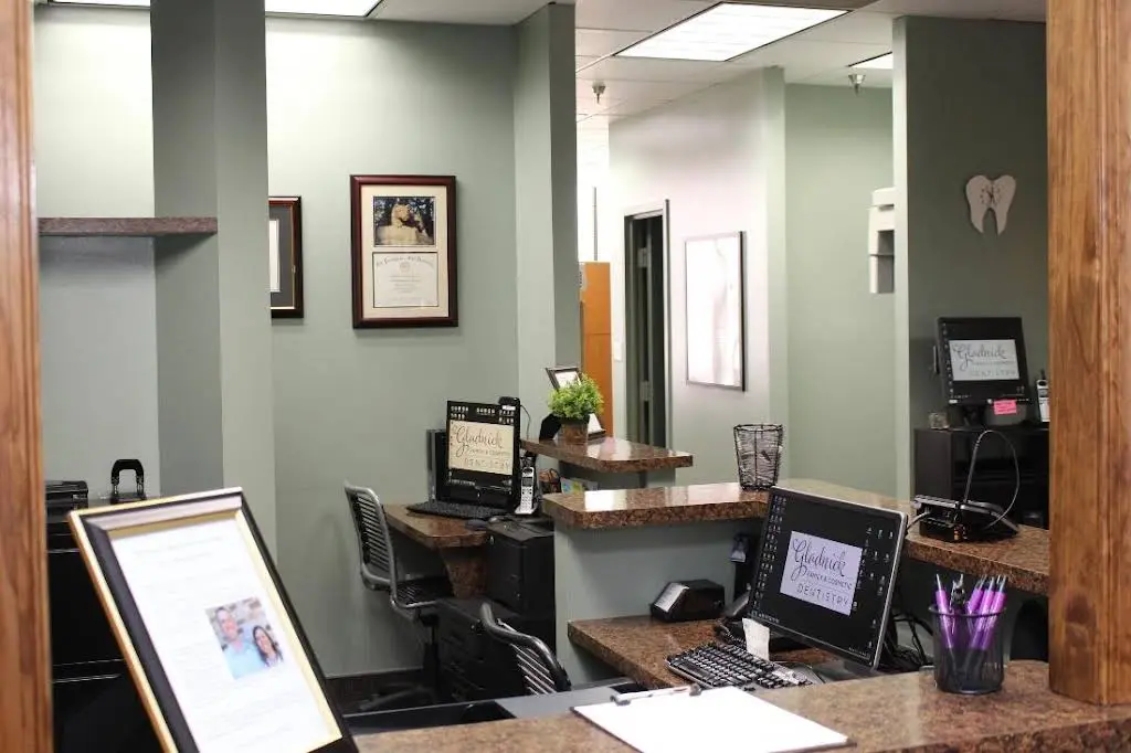 Gladnick Family and Cosmetic Dentistry