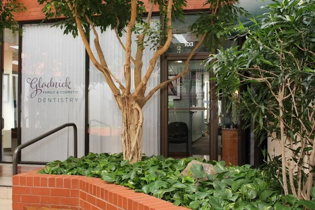 Gladnick Family and Cosmetic Dentistry