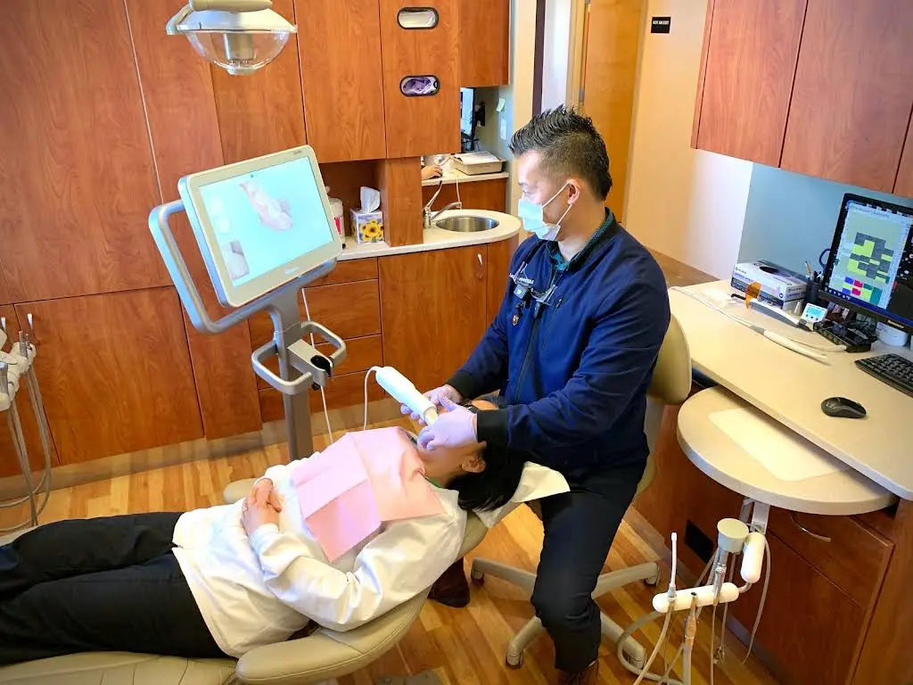 Reyes Dental Group