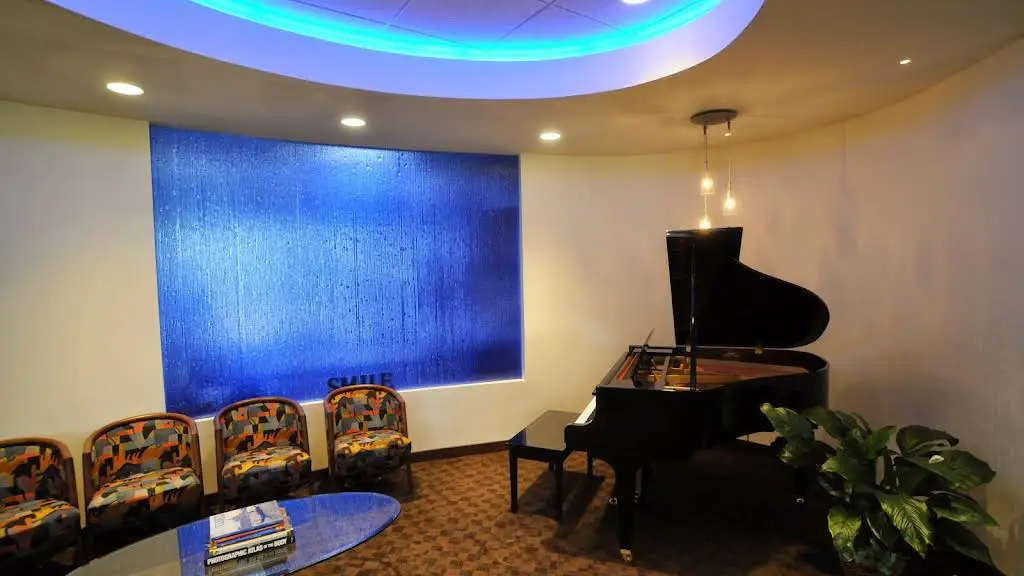 Dr. Tom A. Stamas DDS - Cosmetic & Sedation Dentistry