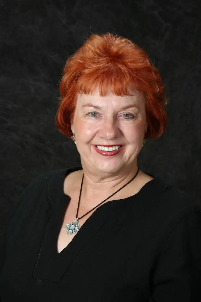 Bradley Olson DDS / Smile Images