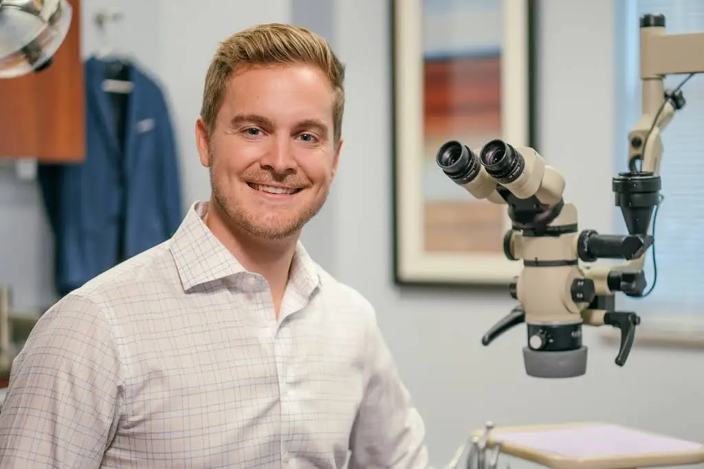 Rockford Endodontics - Dr. Alex C Moore D.M.D. M.S.