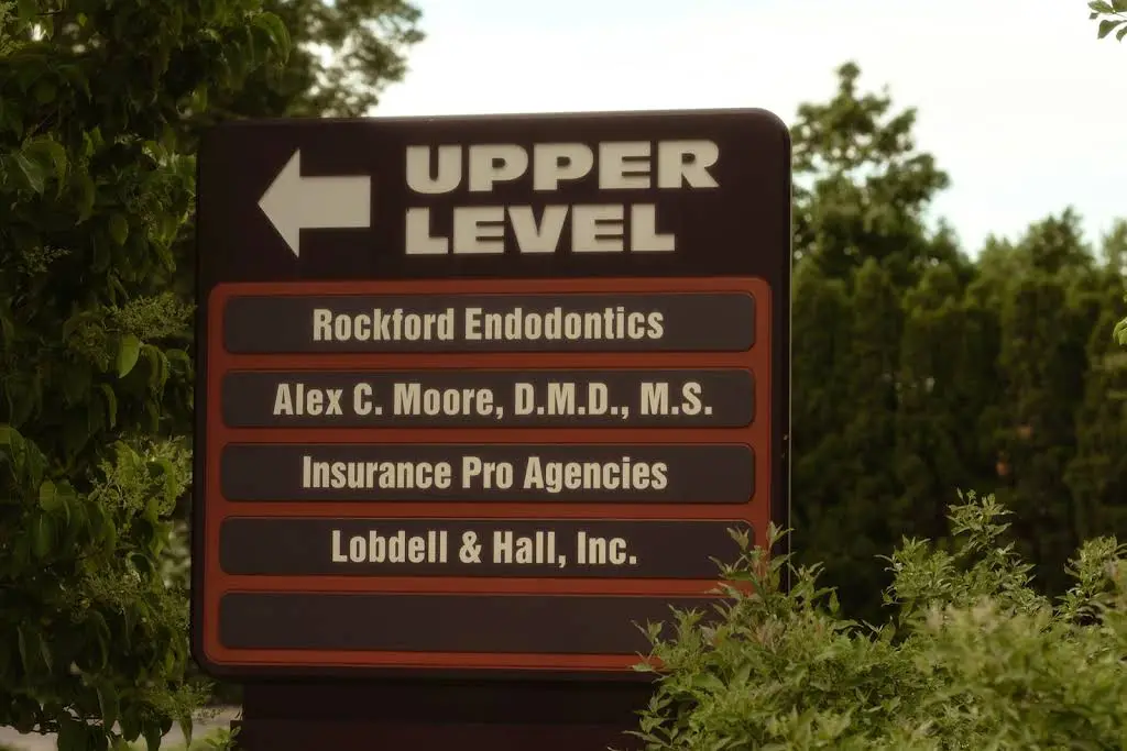 Rockford Endodontics - Dr. Alex C Moore D.M.D. M.S.