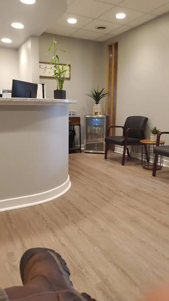 Rockford Endodontics - Dr. Alex C Moore D.M.D. M.S.