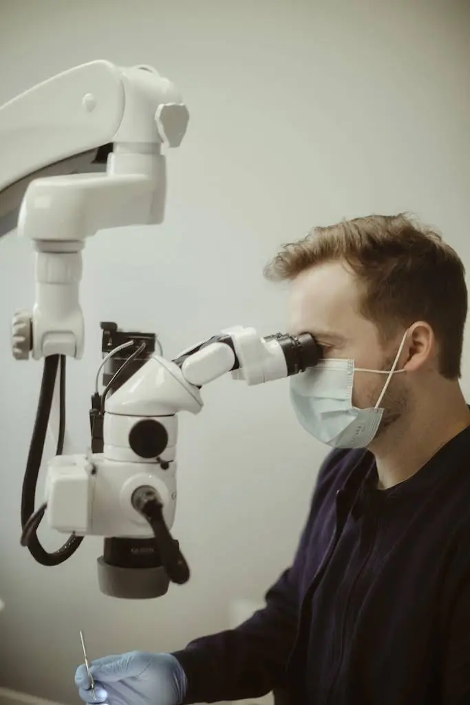 Rockford Endodontics - Dr. Alex C Moore D.M.D. M.S.