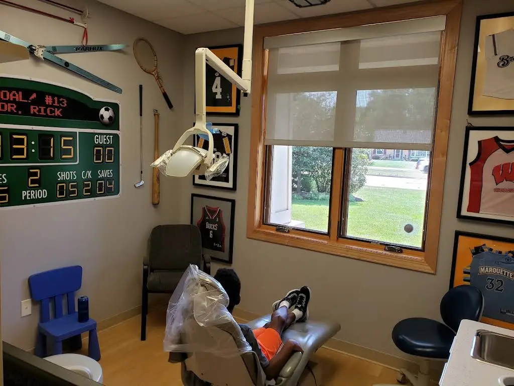 Small World Children's Dentistry