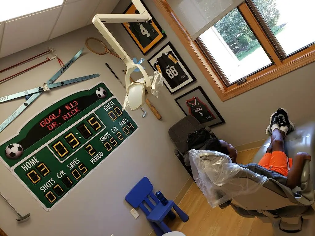 Small World Children's Dentistry