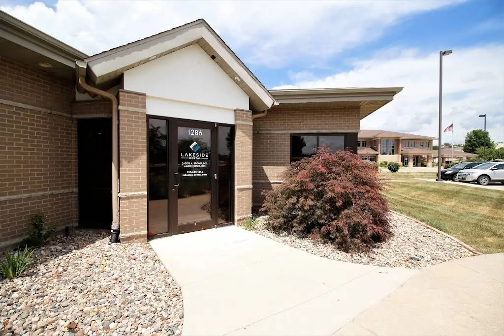 Lakeside Dental