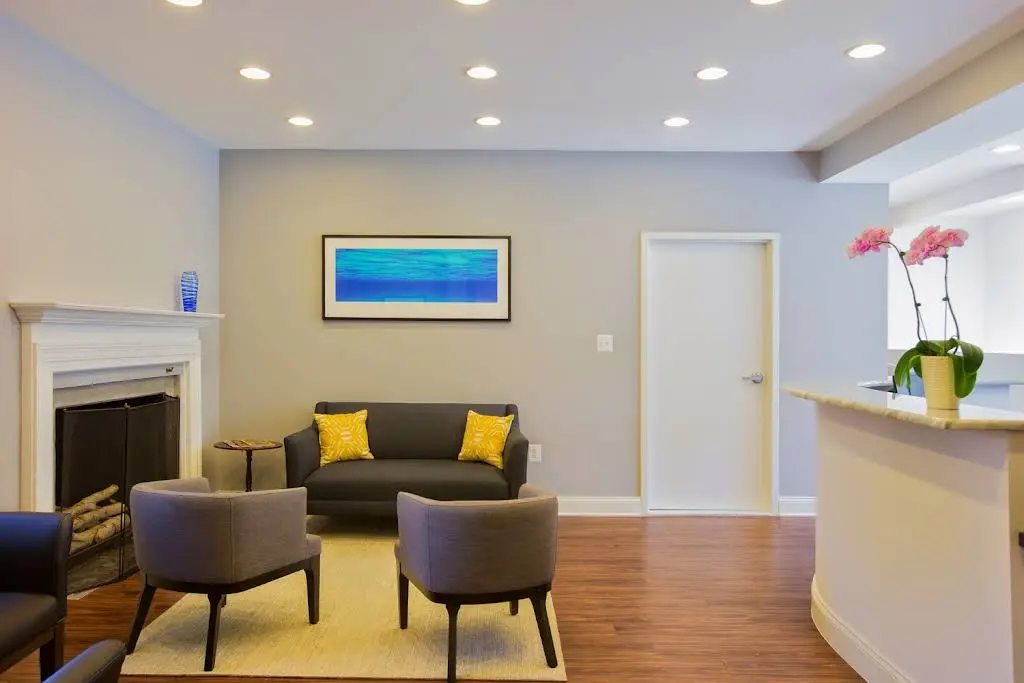 Comprehensive Contemporary Dentistry, H. Brandt Foster, DDS