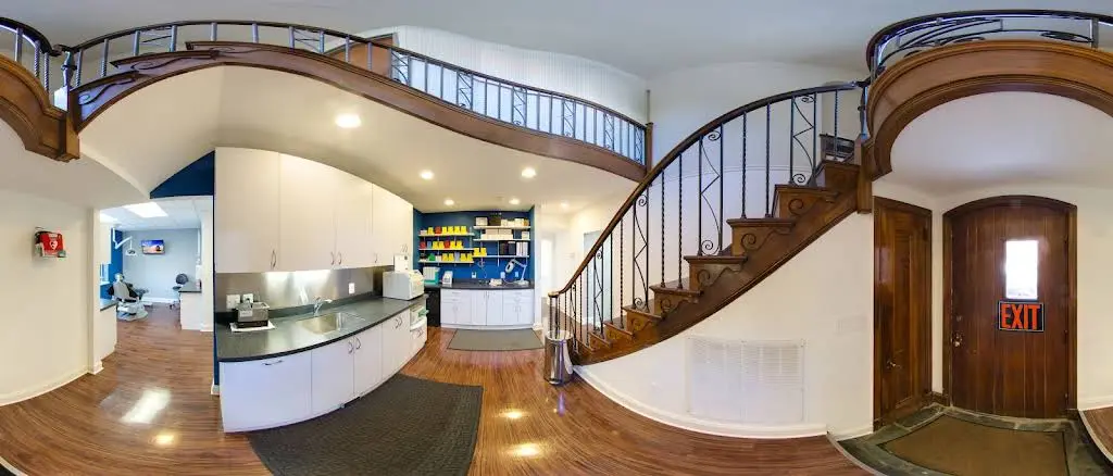 Comprehensive Contemporary Dentistry, H. Brandt Foster, DDS