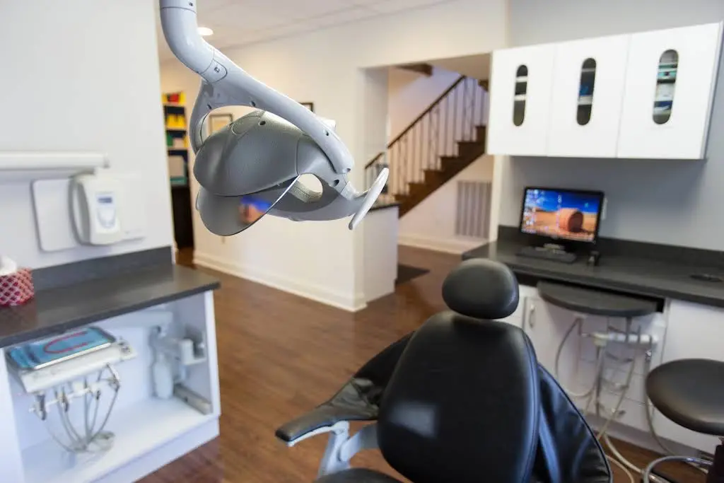 Comprehensive Contemporary Dentistry, H. Brandt Foster, DDS