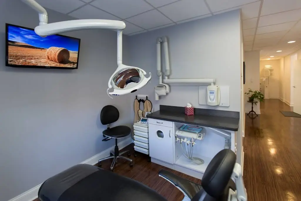 Comprehensive Contemporary Dentistry, H. Brandt Foster, DDS
