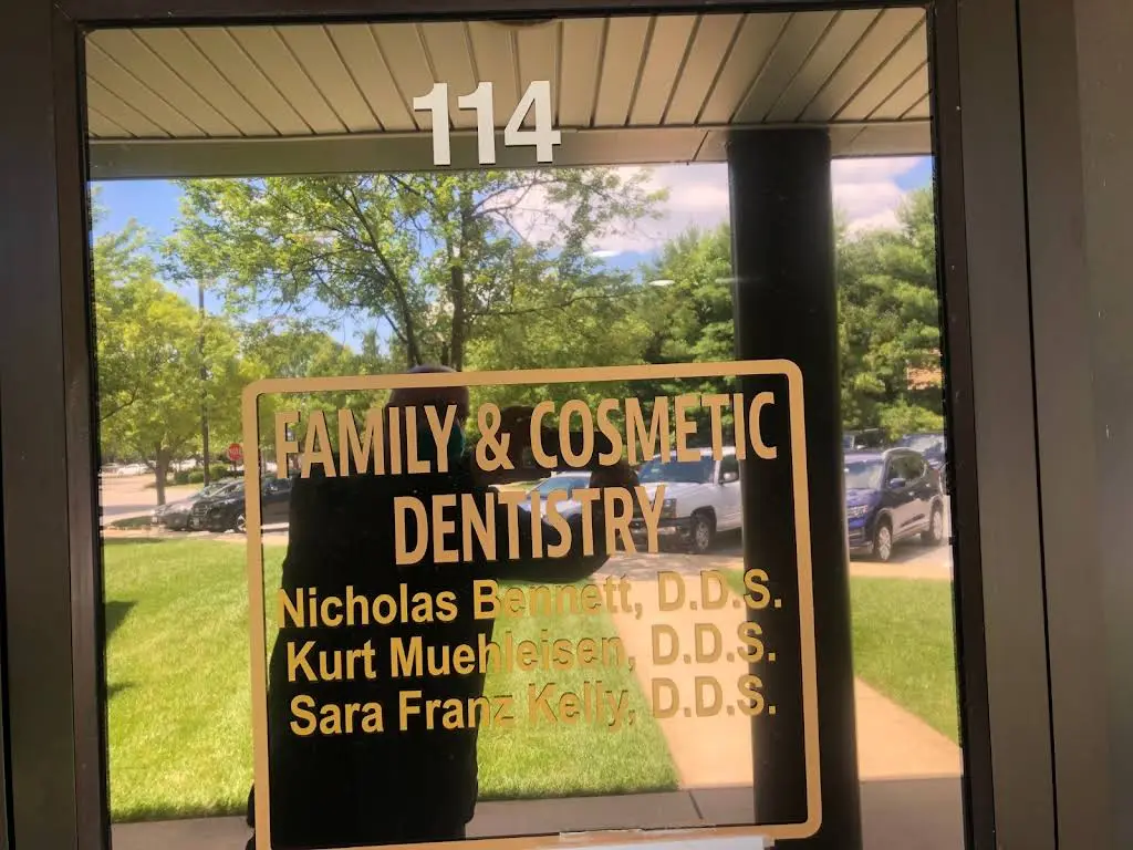 Landmark Smiles - Dr. Nicholas Bennett & Dr. Kurt Muehleisen