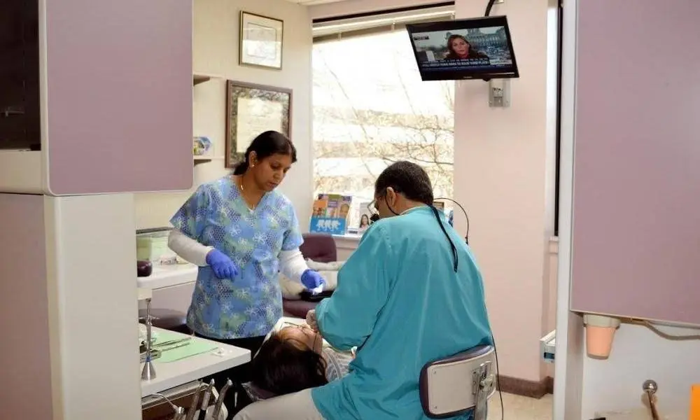 Lakeforest Dental Associates
