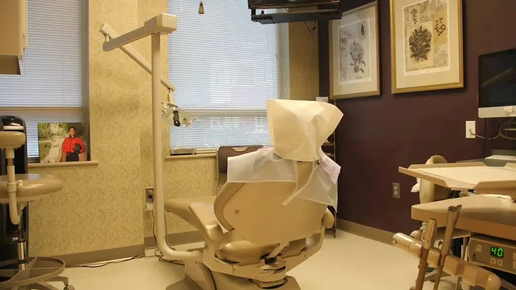 McCarl Dental Group at Shipley's Choice