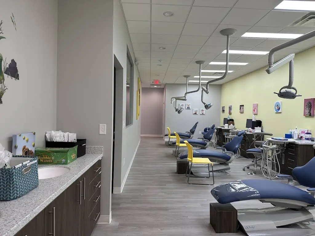 Amazing Smiles: Dentistry for Kids