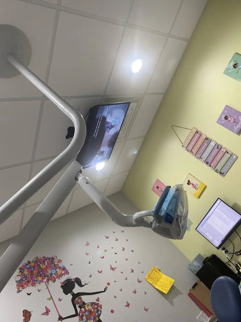 Amazing Smiles: Dentistry for Kids