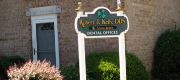 Robert J Kelly DDS & Associates