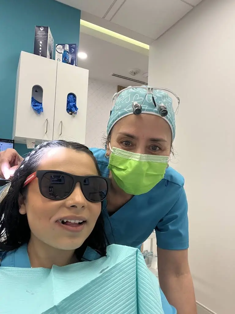 Sonrisas Dentistry
