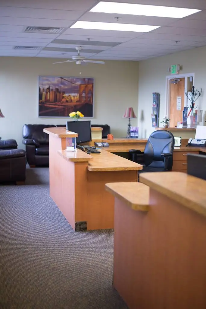 Bahman Guiv, DDS, PA.