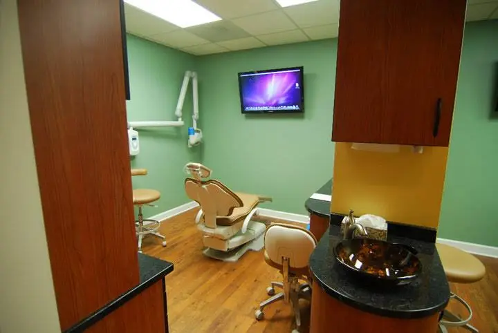 Expressions Dental Care Reston