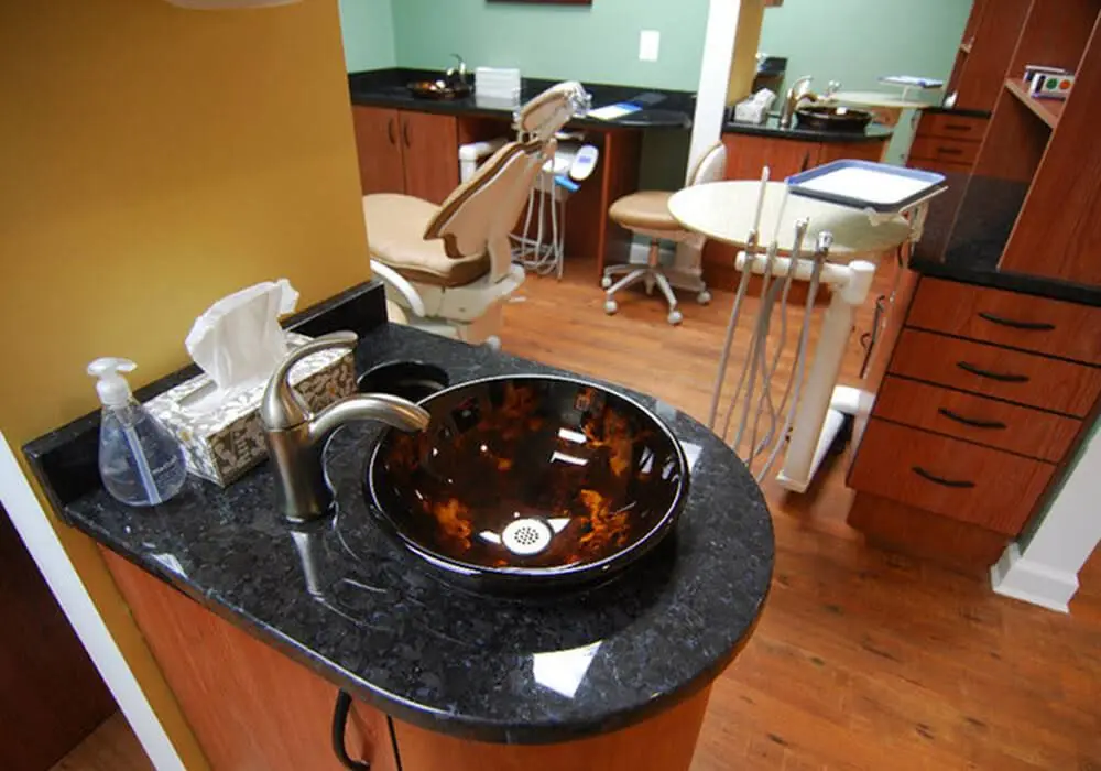 Expressions Dental Care Reston