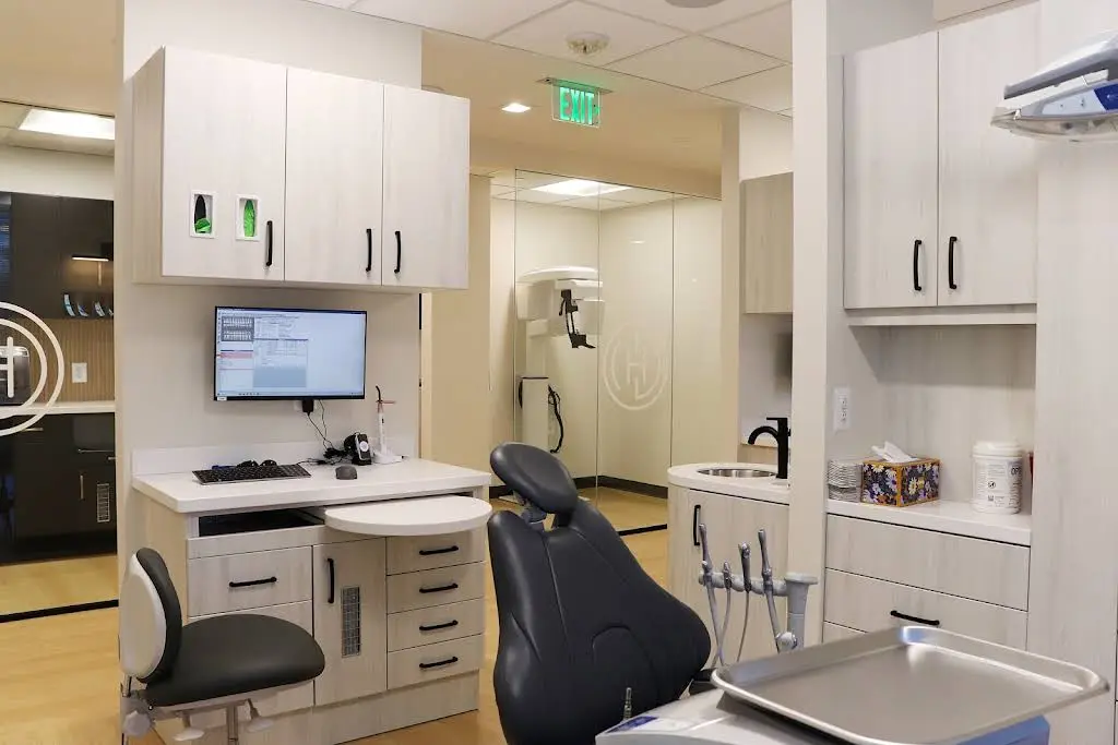 DH Dental & Prosthodontics