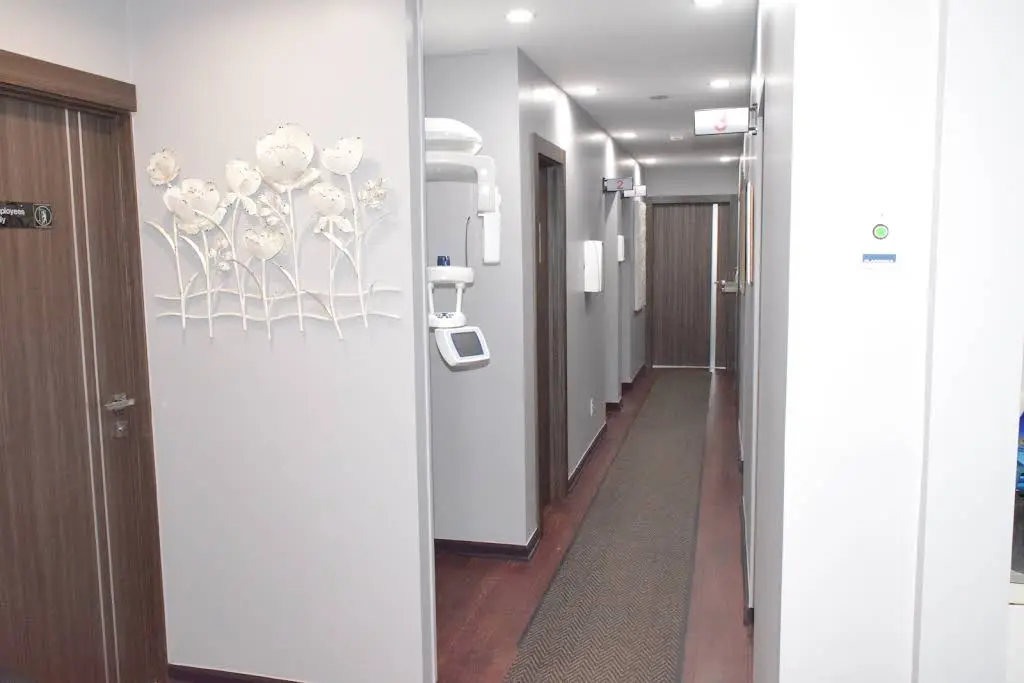 Lowell Family Dentistry: Nicholas A. Kouri, DDS
