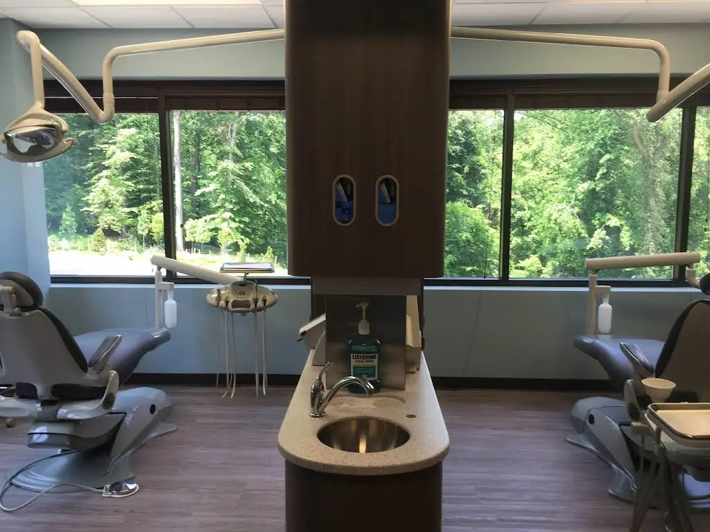 Oneal Russell, DDS