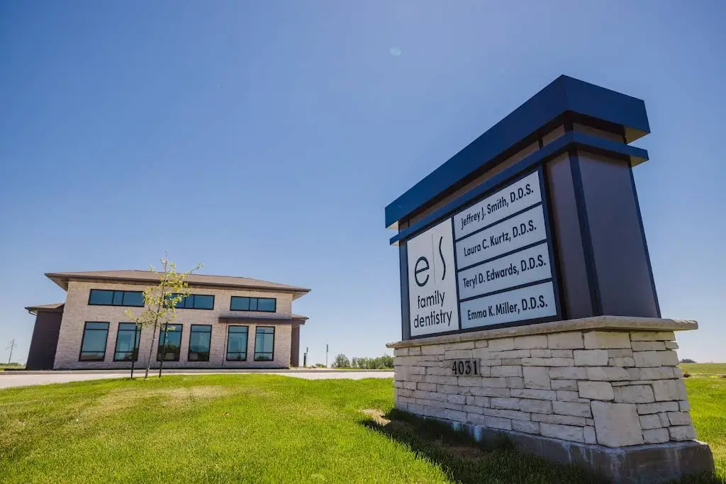 Edwards Smith Family Dentistry