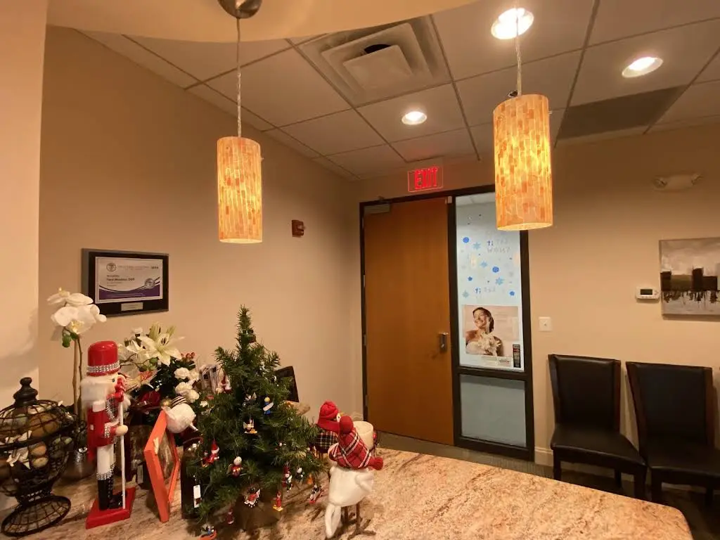 Artiste Dentistry LLC: Tara Moshiri, DDS