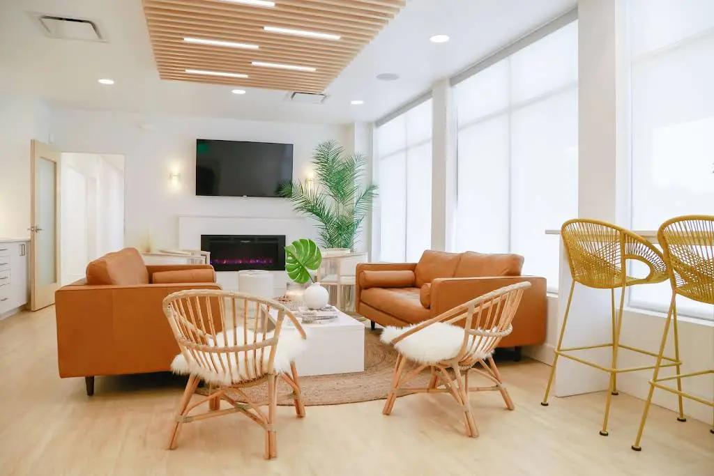 Lux Dental